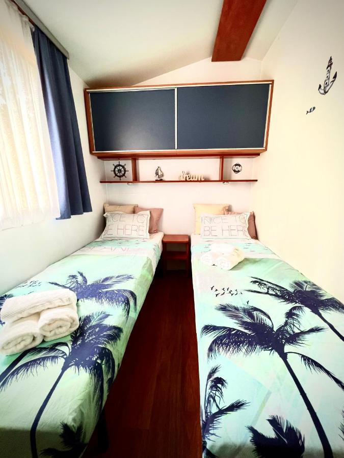 Mobile Home Nebo Luxus Klenovica Bagian luar foto
