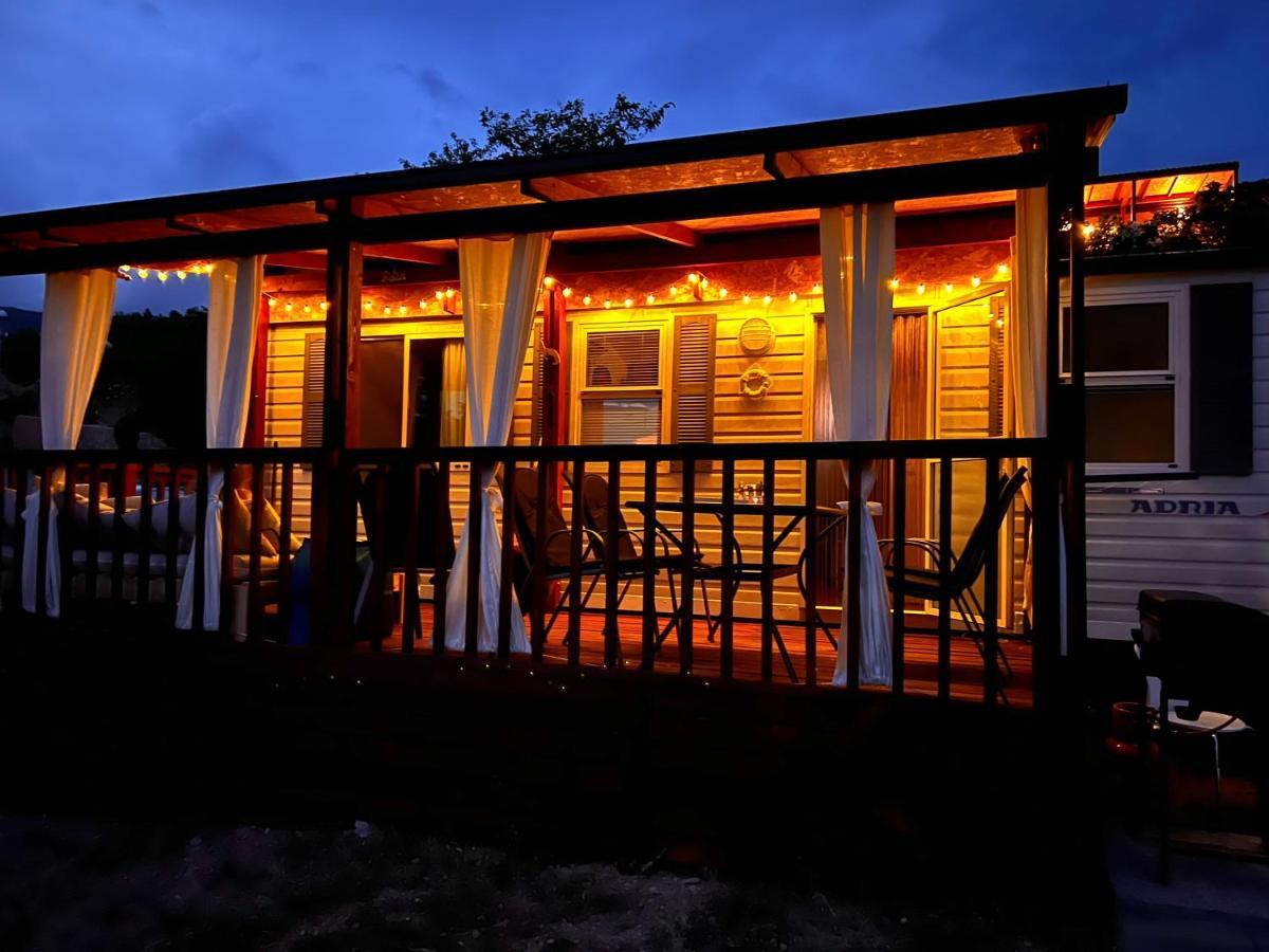 Mobile Home Nebo Luxus Klenovica Bagian luar foto